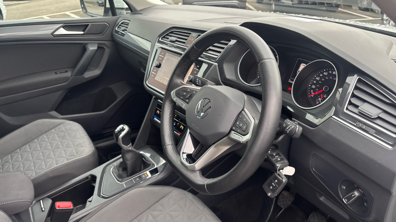 Volkswagen Tiguan 1.5 TSI 150 Life 5dr Petrol Estate